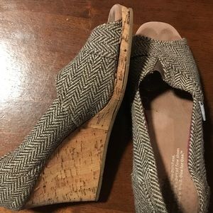 Toms Wedges